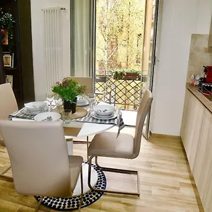 Lepetit De Luxe , Milan Italie